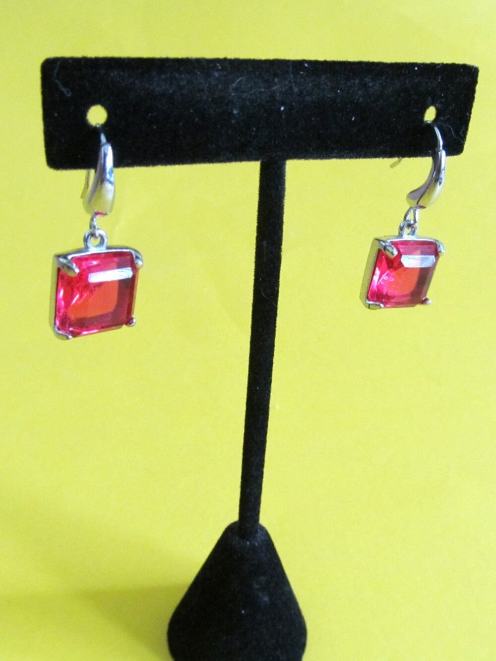 PInk square cut dangle earings silver tone